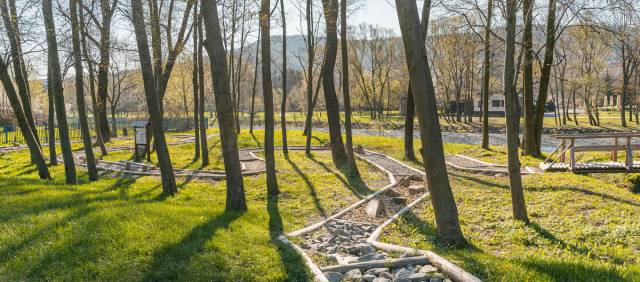 Park edukacyjny ze ścieżką sensoryczną na Zarabiu w Myślenicach